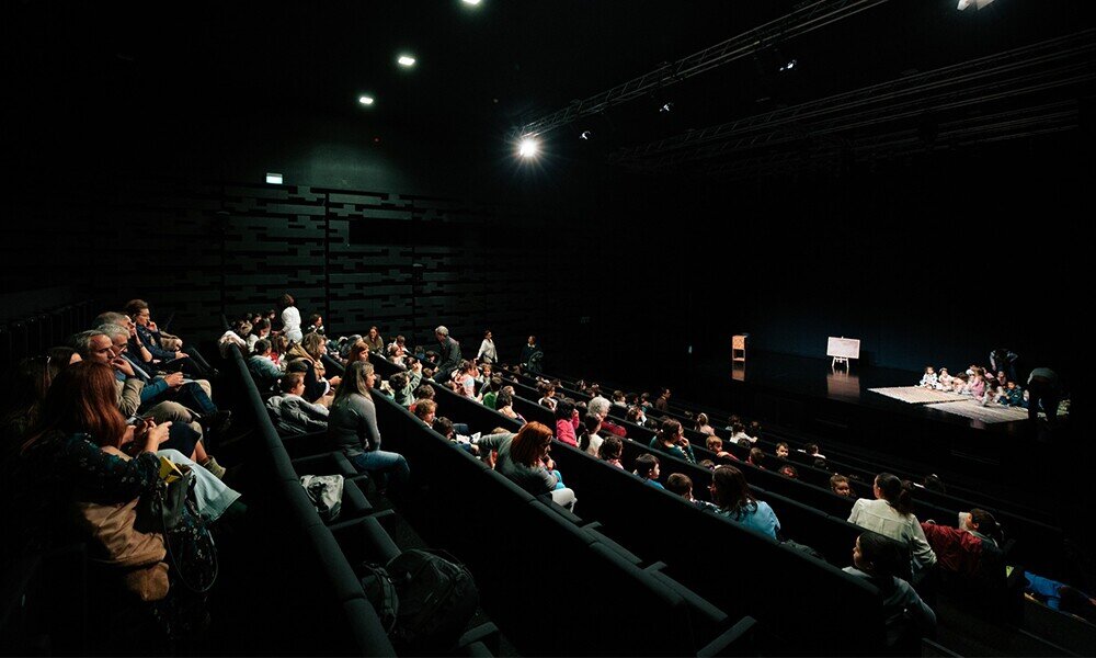 Noticias_interior_mostrocores